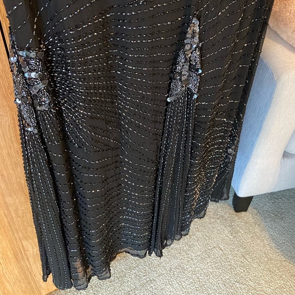 Black beaded evening or party dress hardly worn, open back with zipper - Picture 8 of 10
